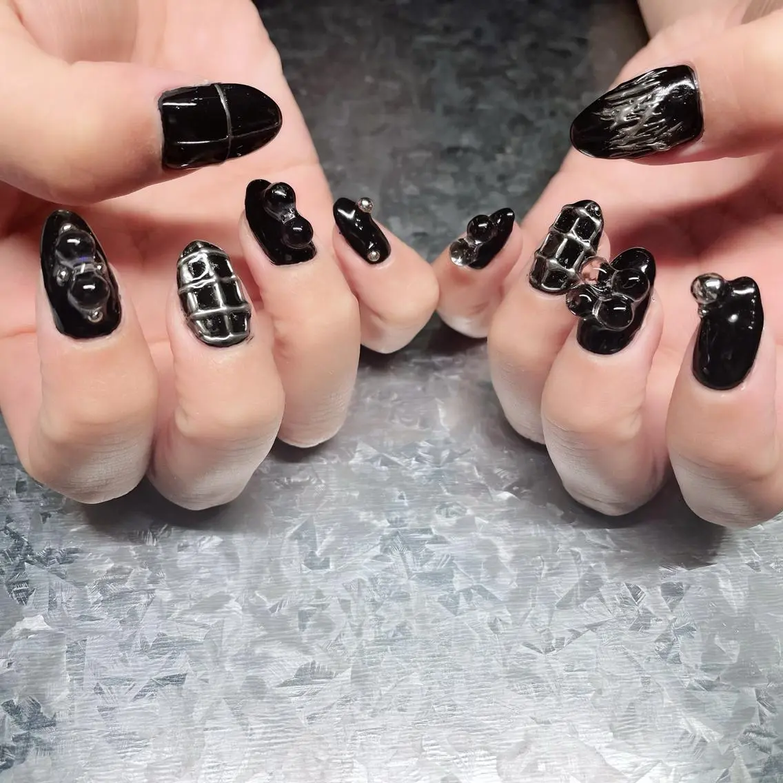 ネイル オーロラネイル 氷ネイル・うるうるネイル 韓国ネイル マグネットネイル ミラーネイル ハンドネイル VOLLMOND nailのネイルデザイン