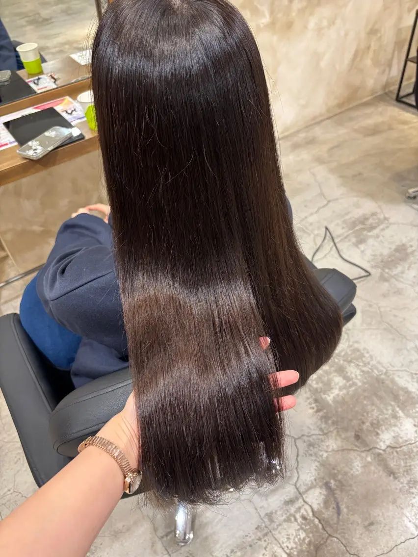 ロング カラー グレージュ カット ヘアカラー トリートメント ツヤカラー🫧Sae ネイルモデル募集中のヘアスタイル