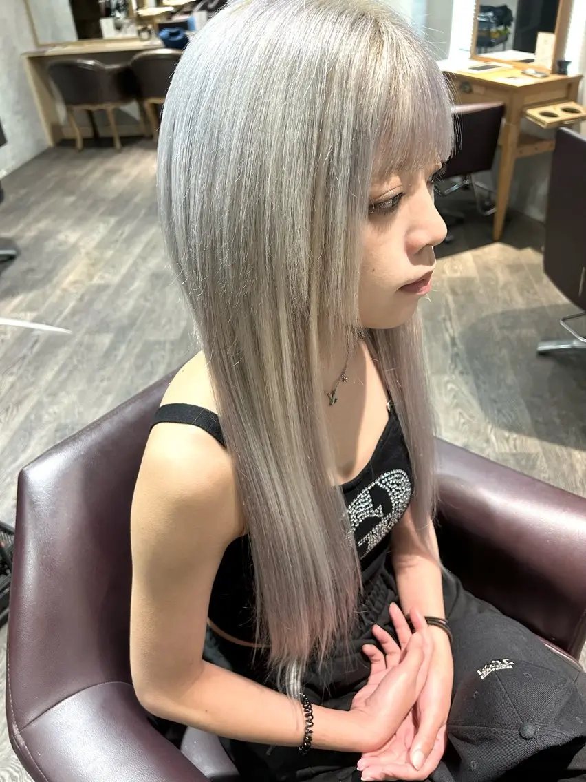 ロング カラー シルバー エクステ ヘアカラー パーソナルカラー 診断🍀マリンのヘアスタイル