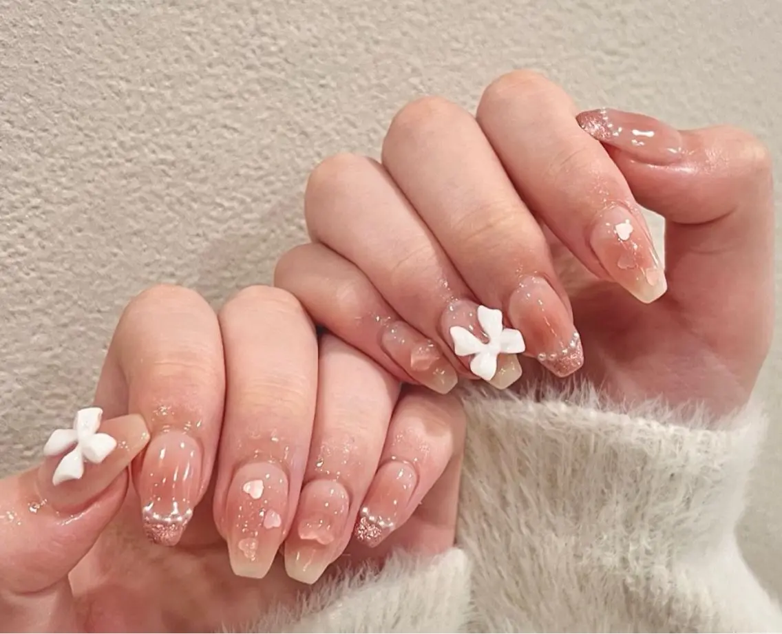 ネイル アートネイル フラワーネイル ジェルネイル グラデーション ミラーネイル Jenn Nail Salonのネイルデザイン