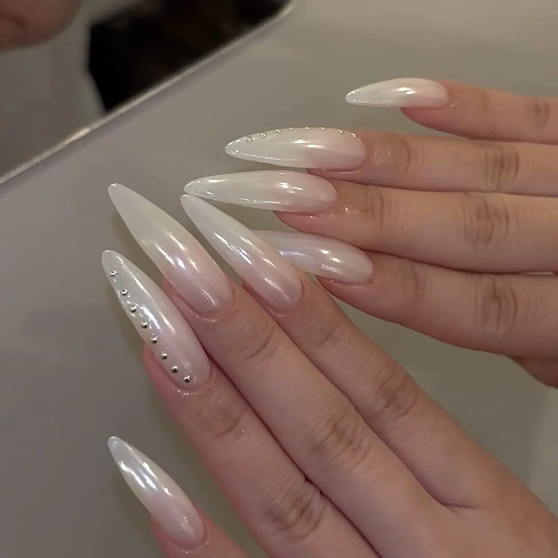 ネイル フレンチネイル ジェルネイル 韓国ネイル マグネットネイル 持ち込み ハンドネイル Royal nail_Mimiのネイルデザイン