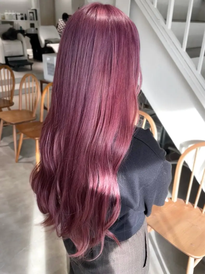 ロング カラー ヘアカラー 林 千聖のヘアスタイル