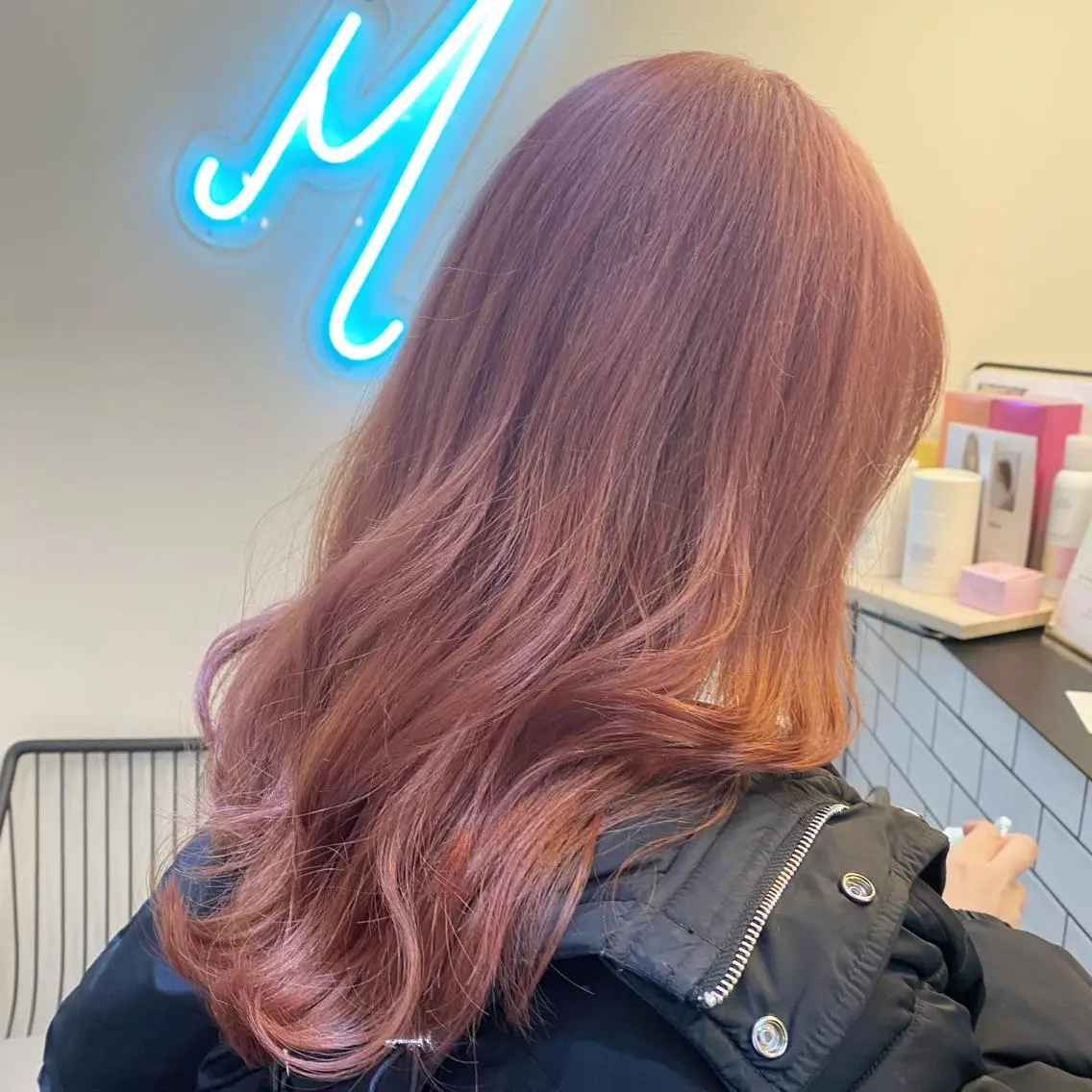 セミロング カラー パーマ ヘアアレンジ メンズ キッズ ショートボブ メンズブリーチ ブリーチ ケアブリーチ ダブルカラー ヘアカラー トリートメント 艶ピンク*ヘアセット 🌙shioriのヘアスタイル