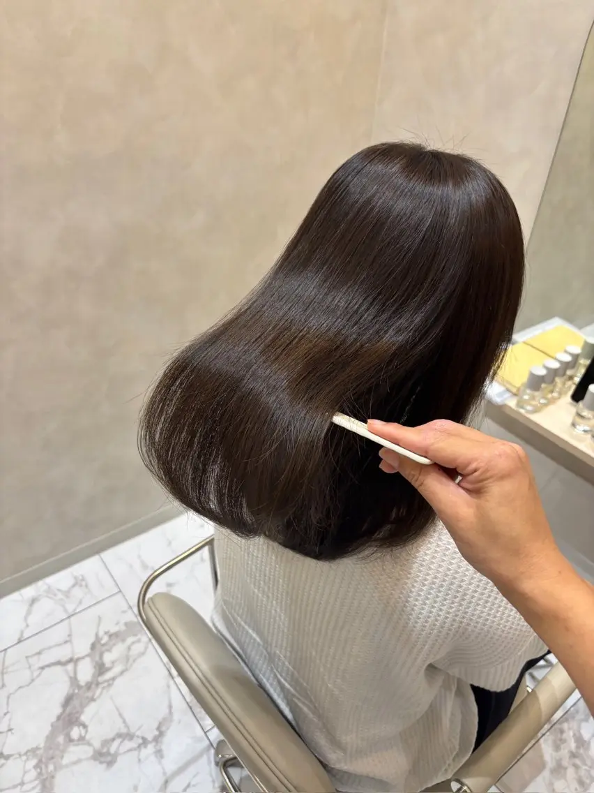 ミディアム カラー 赤み消し・レイヤー 髪質改善 丸毛一輝のヘアスタイル
