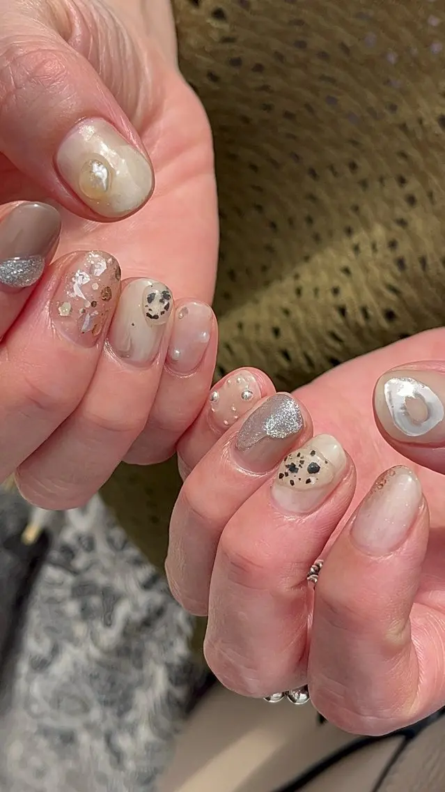 ネイル ニュアンスネイル n a l u NATSUMIのネイルデザイン