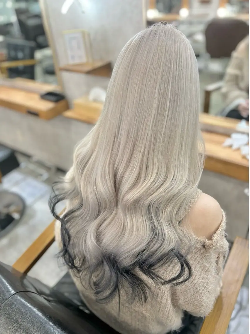 ロング カラー ブリーチ カット ヘアカラー トリートメント エクステ 🦋 SHION 🦋のヘアスタイル