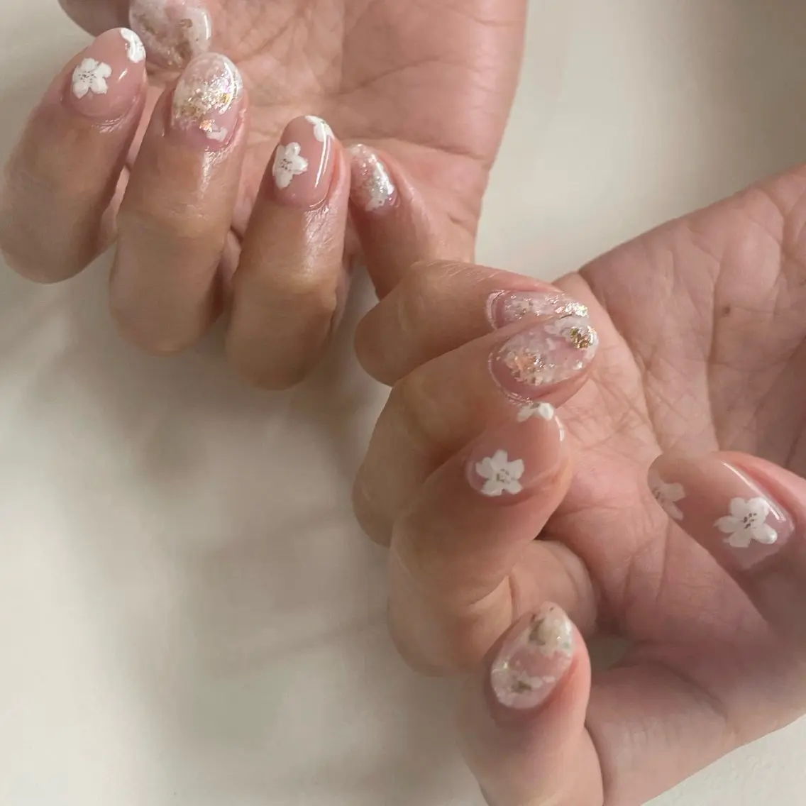ネイル フラワーネイル ジェルネイル 韓国ネイル ニュアンスネイル ワンホンネイル nailstudio eviz新宿店のネイルデザイン