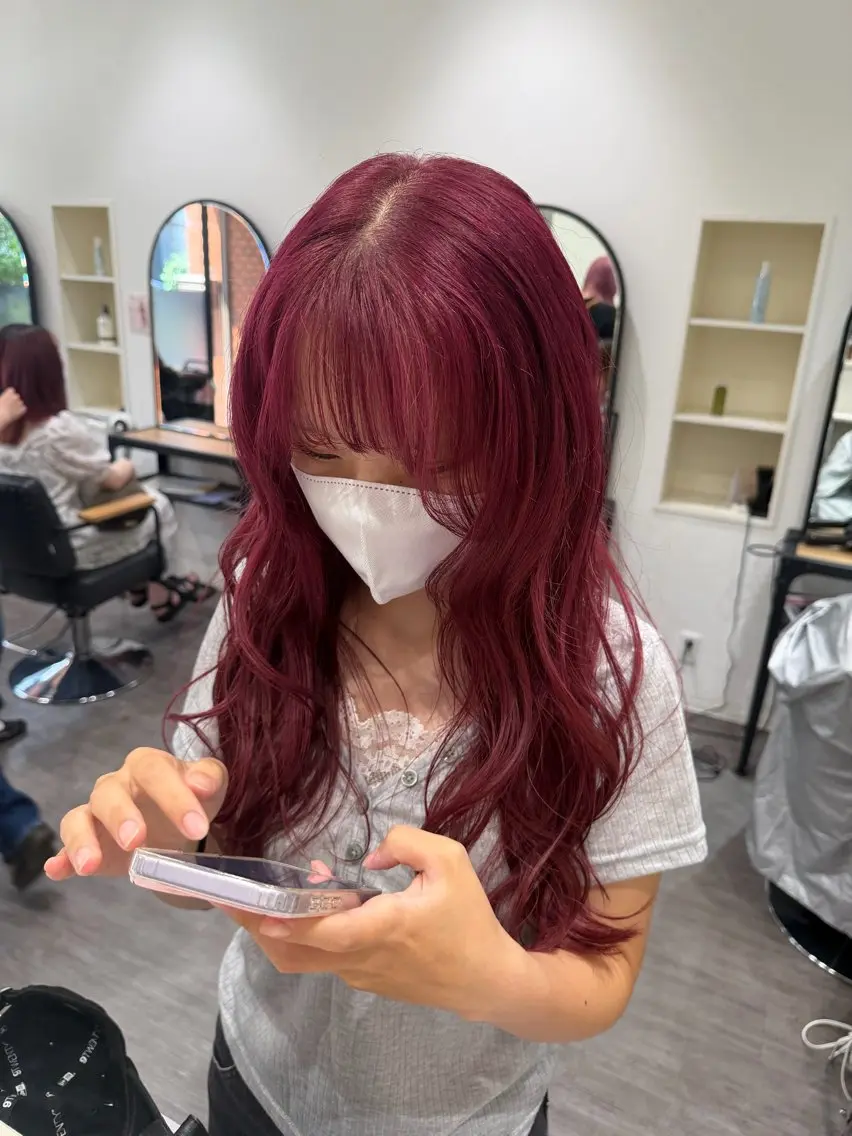 ロング カラー ピンクカラー ヘアカラー トリートメント Karin／ レイヤー🥀のヘアスタイル