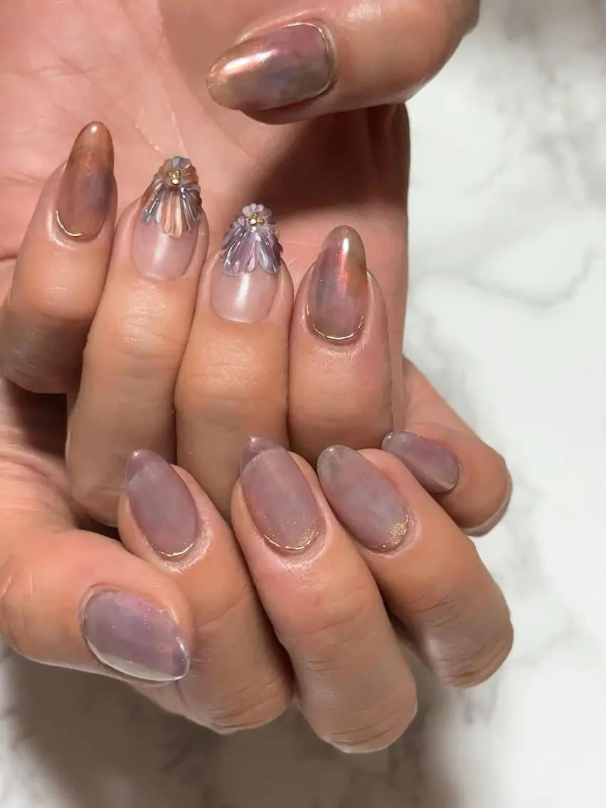 ネイル アートネイル クリアネイル 長さ出し フラワーネイル グラデーション atelier chic+のネイルデザイン