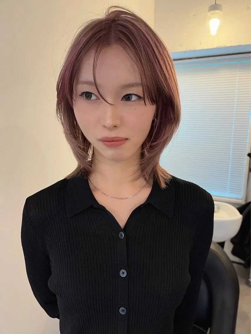ショート カラー ベージュカラー ハイライトカラー ピンクカラー ピンクベージュ ハイライト 綺星 ハイトーン/デザインのヘアスタイル