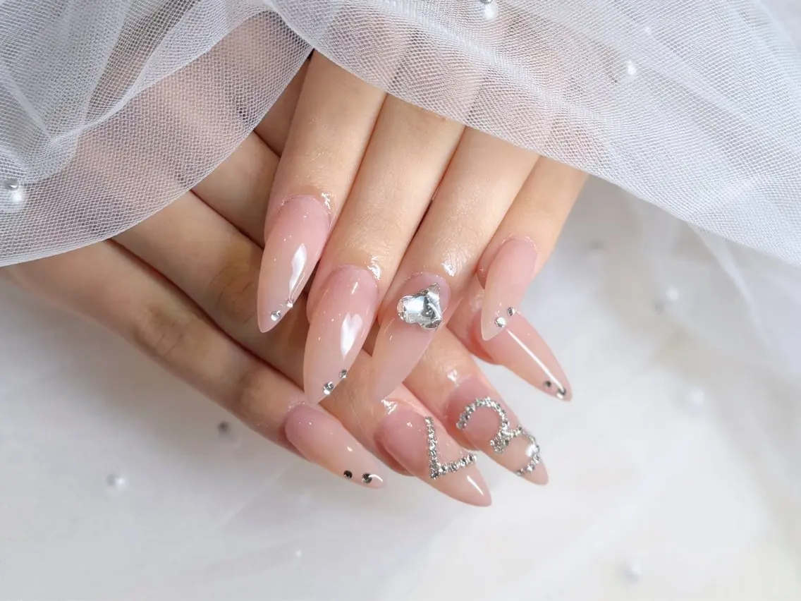 ネイル ハンドネイル ワンホン韓国ちゅるん ネイル✨🎀AMIのネイルデザイン