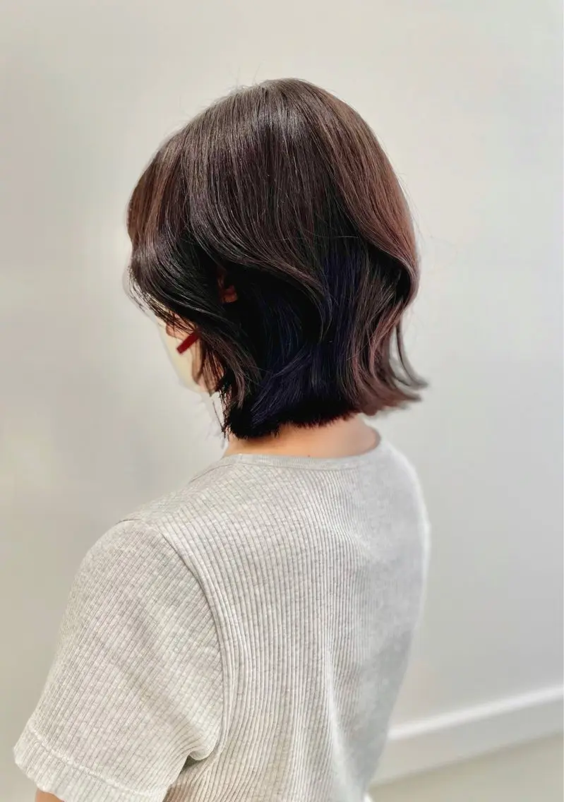 ミディアム カット ヘアカラー トリートメント Yuka ∥ 深層筋 ×睡眠改善ヘッドスパのヘアスタイル