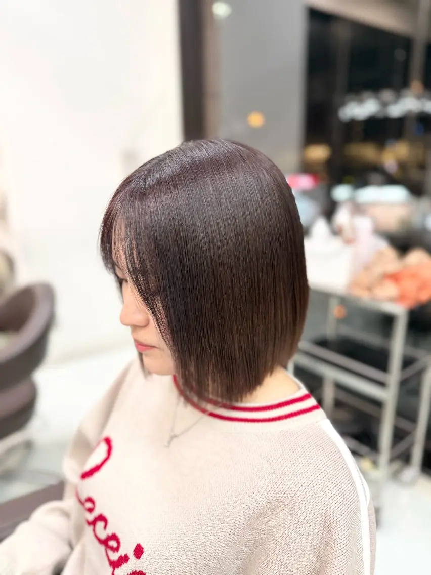 ショート カット ヘアカラー 新井優馬｜縮毛矯正/ 地毛風ストレートのヘアスタイル