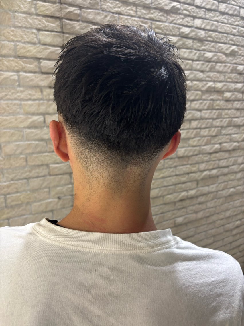 ショート メンズ 【メンズ特化】セン ターパート/保坂太一のヘアスタイル