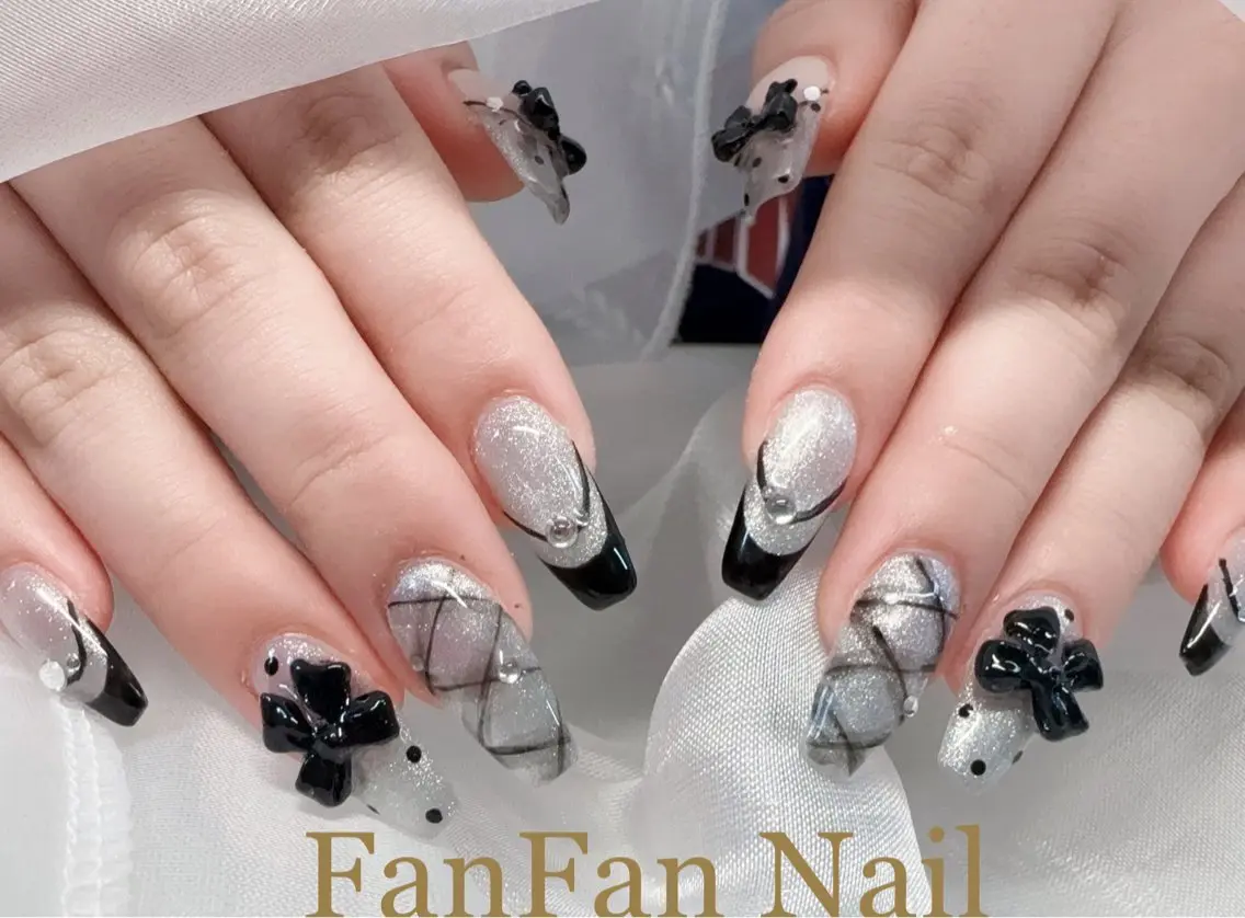 ネイル アートネイル オーロラネイル ガーリー キラキラネイル 韓国ネイル Mio NailsalonUのネイルデザイン