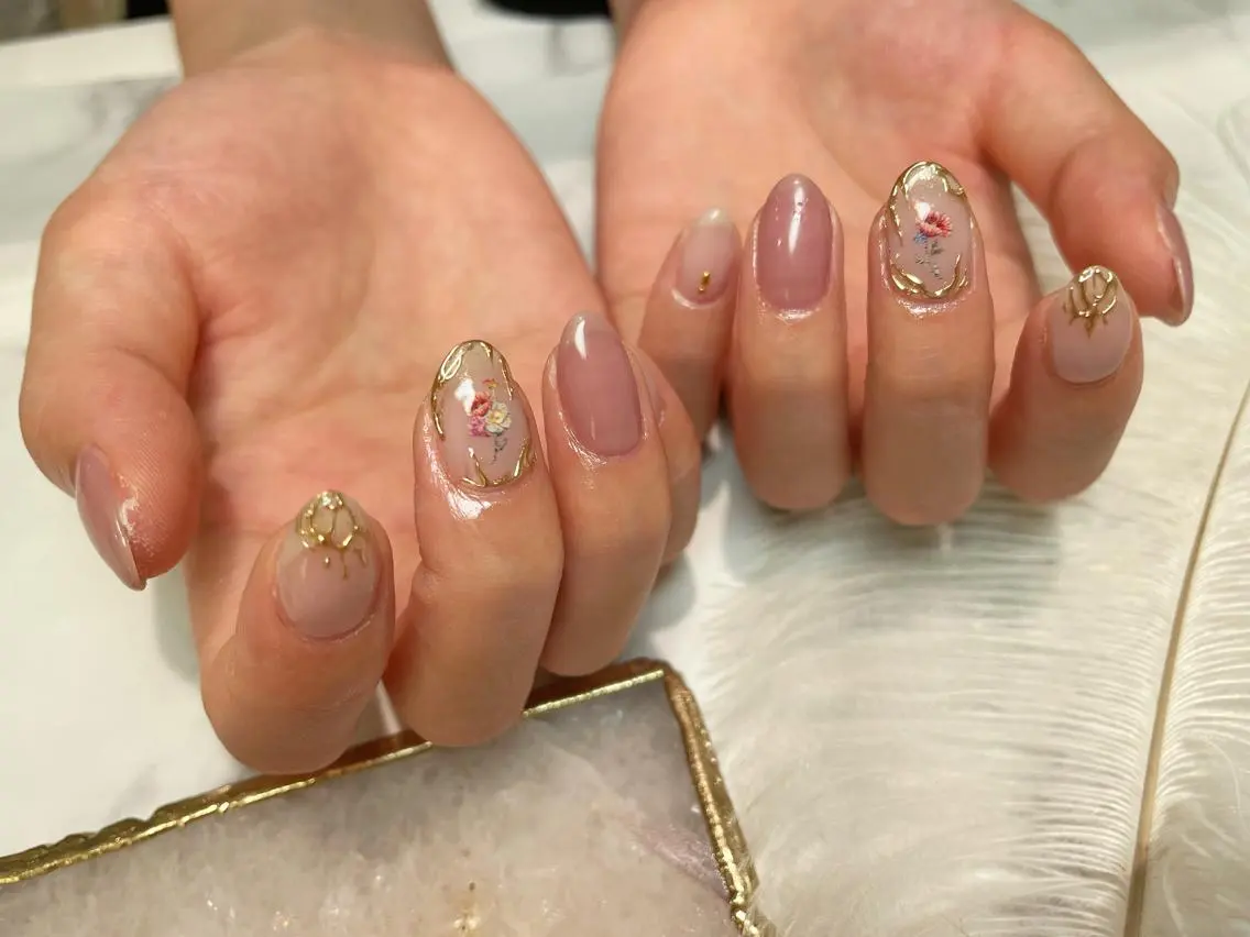 ネイル ミラーネイル ニュアンスネイル 春ネイル ハンドネイル Aing nail 澤瀬のネイルデザイン