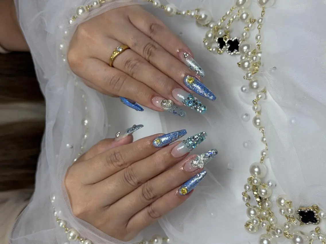 ネイル 韓国ネイル マグネットネイル 持ち込み ニュアンスネイル シンプルネイル Huyn Nail Shinjyukuのネイルデザイン