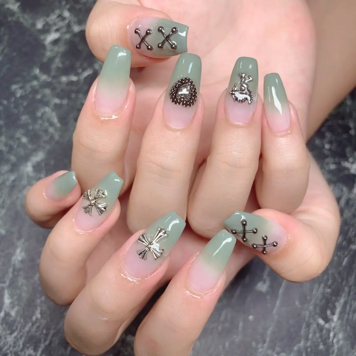 ネイル ハンドネイル 💅ネイルハウス🏡 🎀TOMO🎀のネイルデザイン