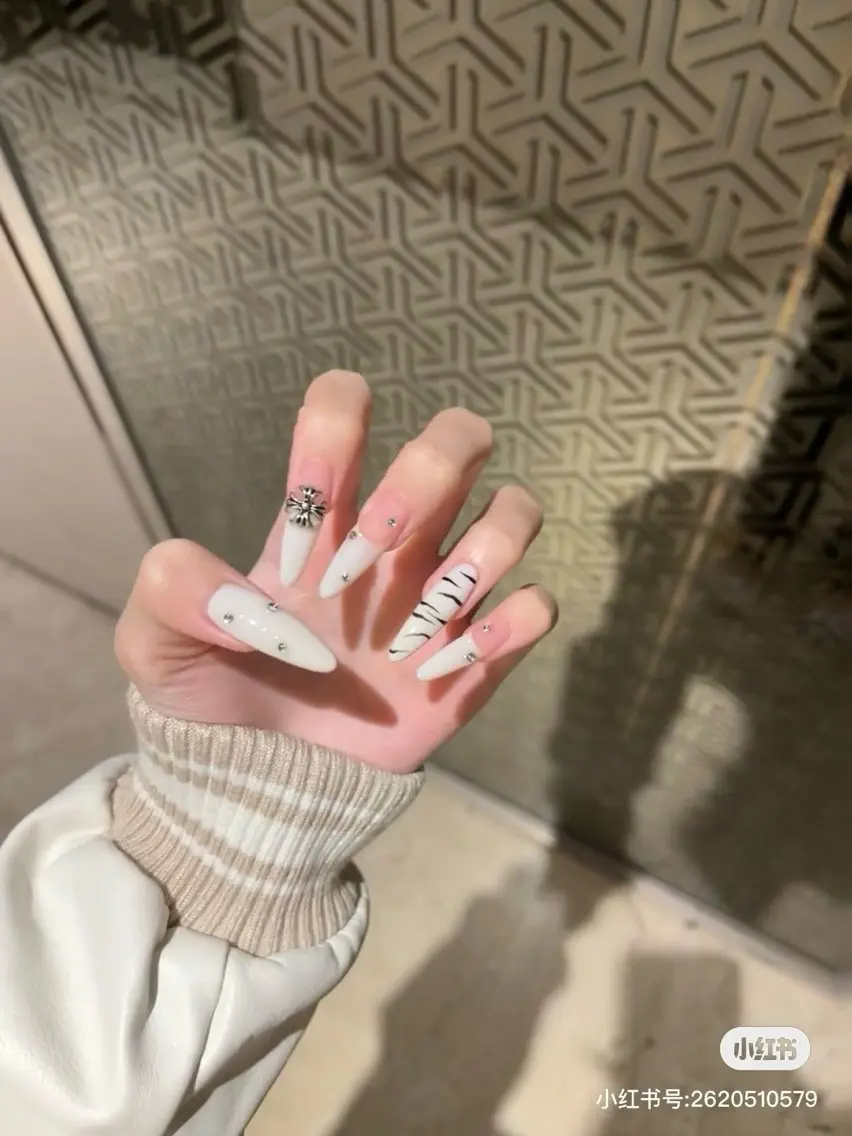 ネイル ハンドネイル 大久保YISnail スカルプ専門店のネイルデザイン