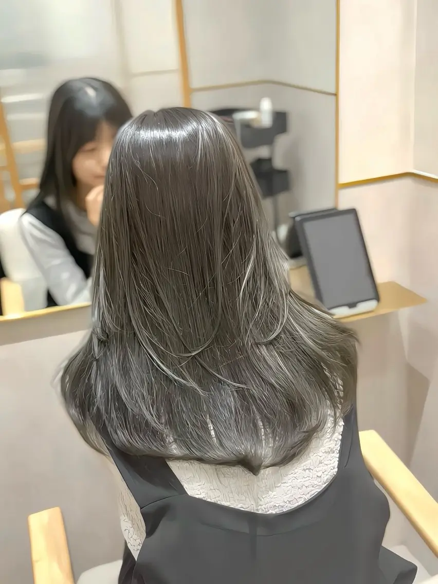 セミロング カラー カット ヘアカラー トリートメント 高槻No.1🇰🇷 韓国ヘア 橋口陽太のヘアスタイル