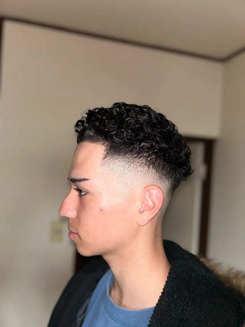 ショート メンズ フェードカット スキンフェード 仙庭 風輝のヘアスタイル