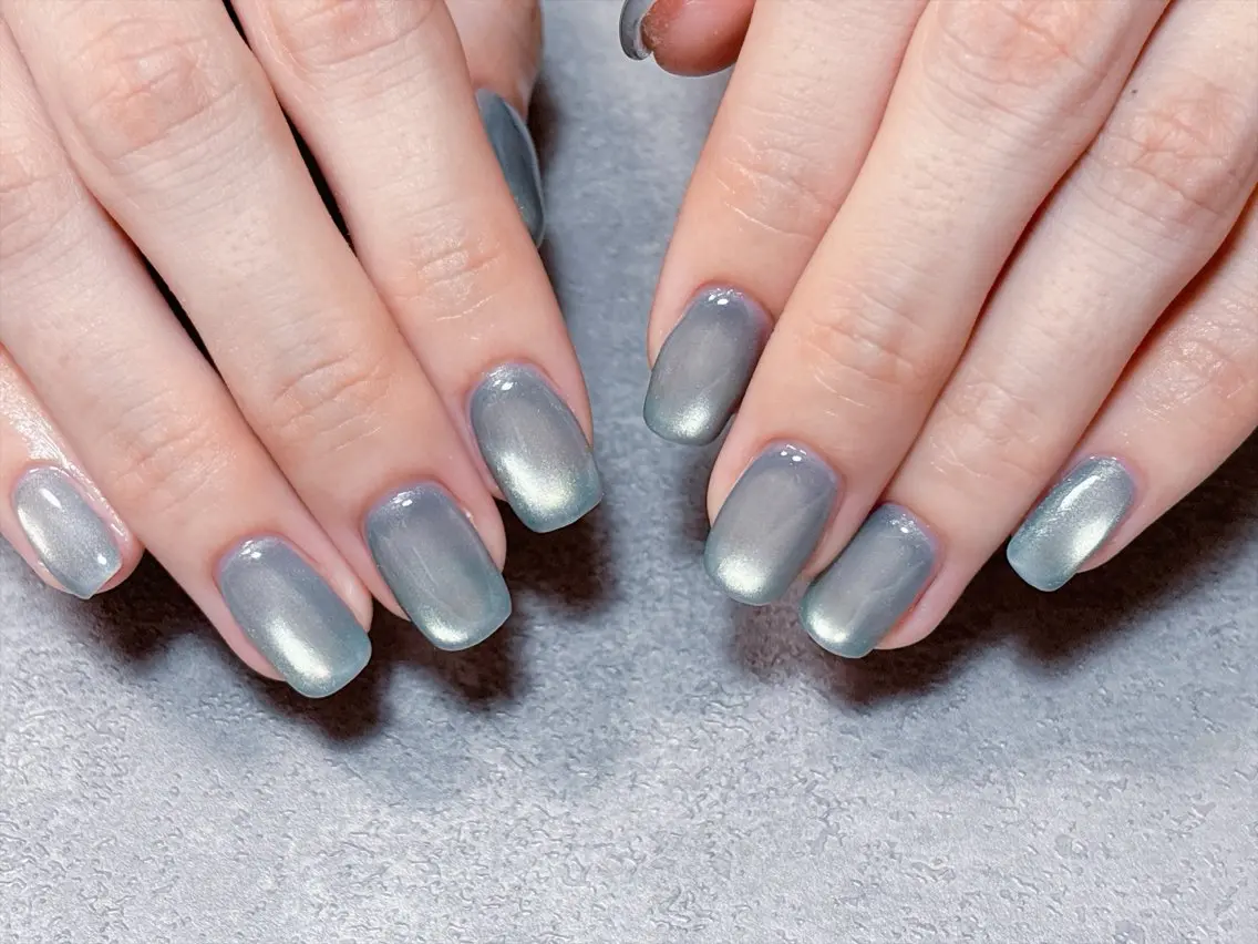 ネイル チークネイル ジェルネイル 韓国ネイル マグネットネイル ニュアンスネイル ハンドネイル ハンドケア 💫ゆか_ Nailartistのネイルデザイン