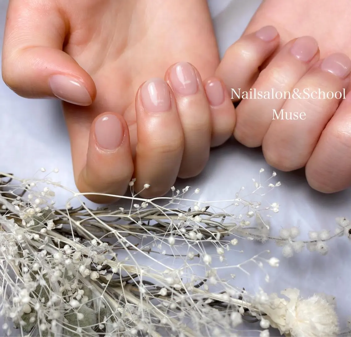 ネイル クリアネイル ホワイト ハンドネイル Nail salon Museのネイルデザイン
