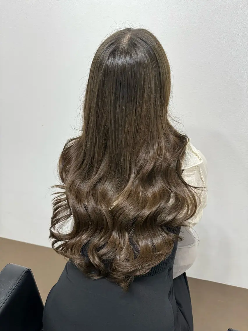 ロング アッシュ 韓国風カラー パープルカラー 髪質改善 韓国風ヘア 【ioe岡本】🐶 向井歩のヘアスタイル