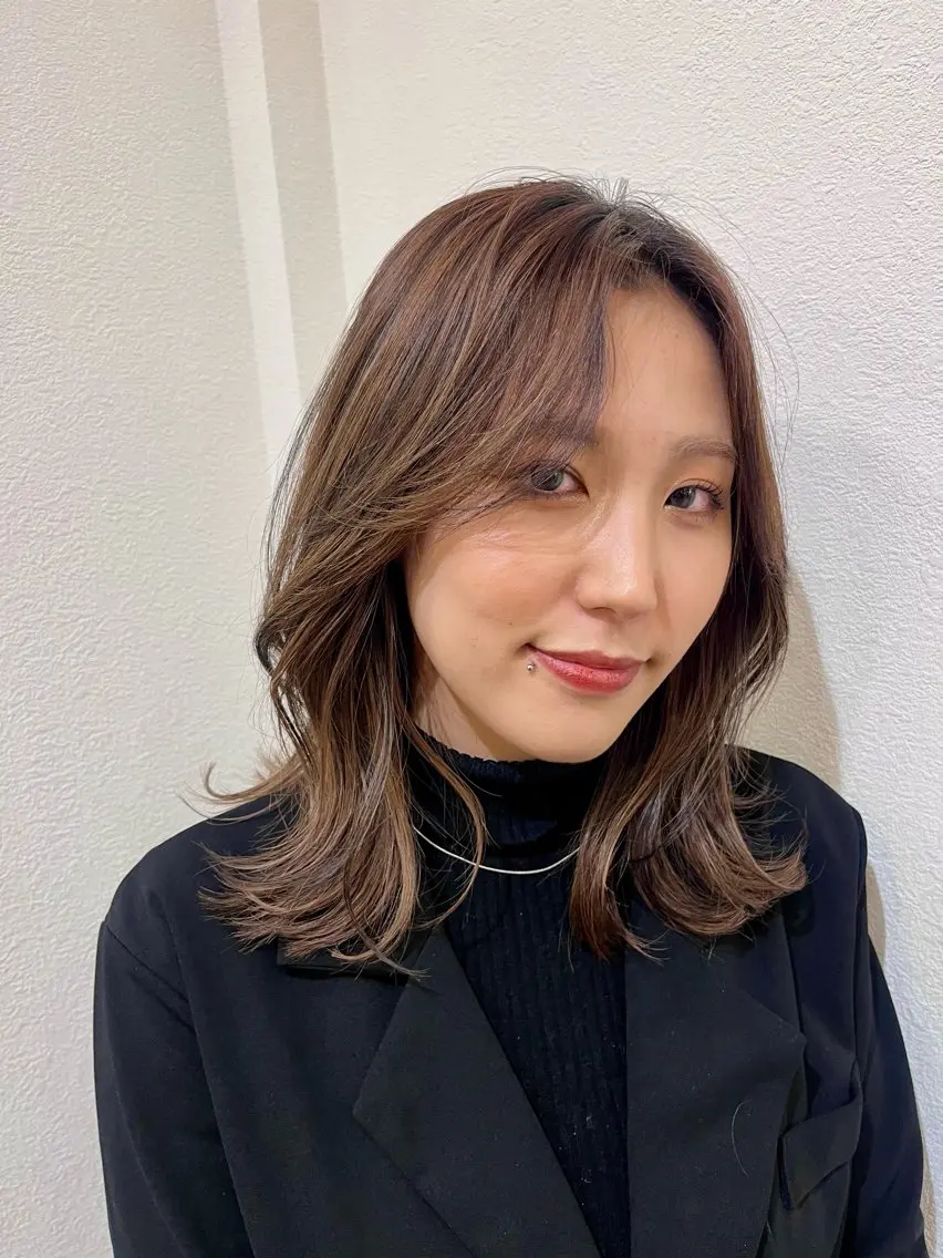 ミディアム カラー ヘアカラー トリートメント 柔らかい艶暖色 レイヤー🫧姫汝のヘアスタイル