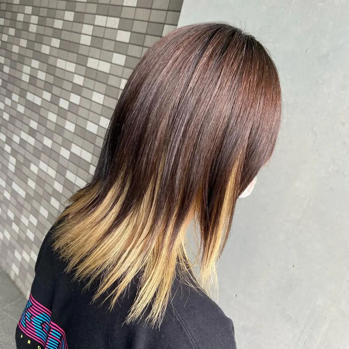 ミディアム カラー 顔周りカット ウルフカット 💜推しインナー カラー/菊池柊真💜のヘアスタイル