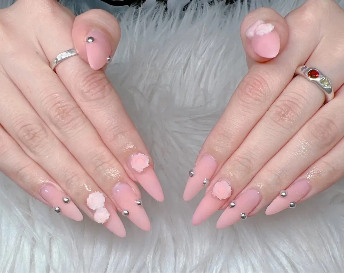 ネイル 長さ出し グラデーション 卒業式 キラキラネイル マグネットネイル ハンドネイル Lee Nailsのネイルデザイン