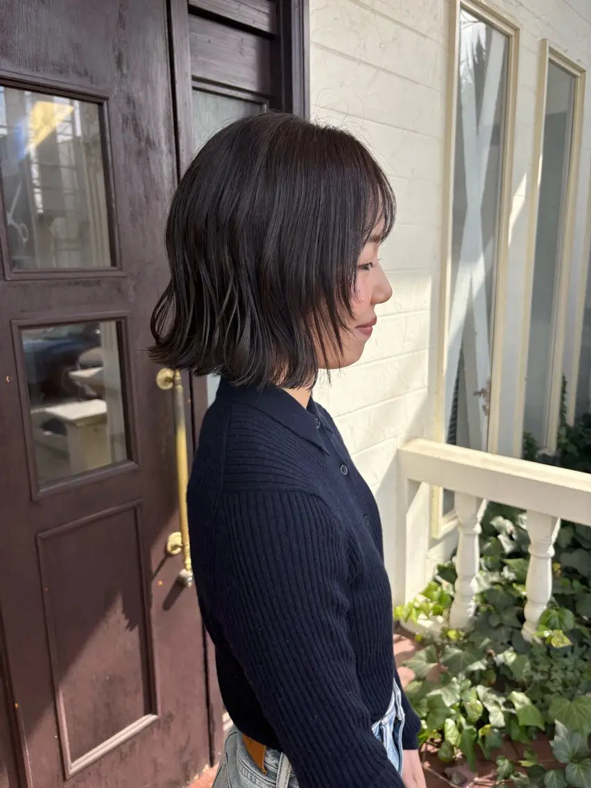 ショート カラー グレージュ オリーブグレージュ オリーブグレー 顔まわりレイヤー 顔周りカット カット ヘアカラー トリートメント 江原 彩華のヘアスタイル