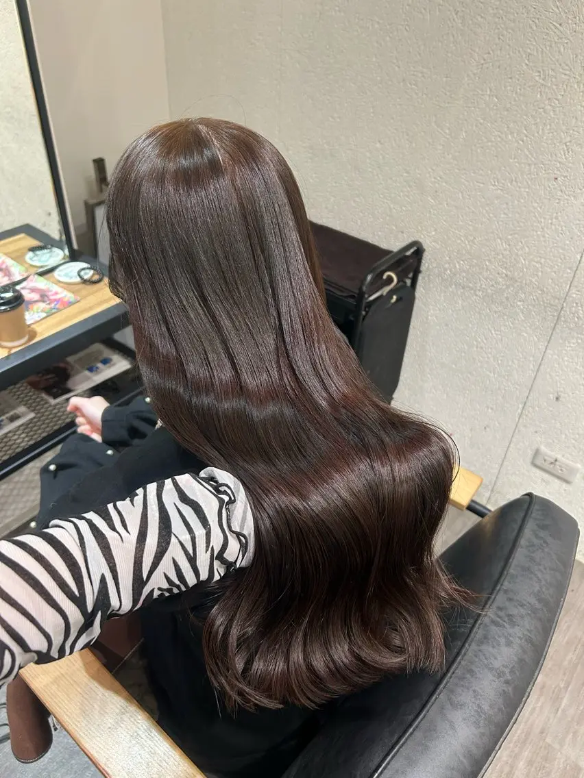 カラー ヘアアレンジ グレージュ オリーブグレージュ オリーブグレー ヘアカラー トリートメント cocotte 💟草間紫音💟のヘアスタイル