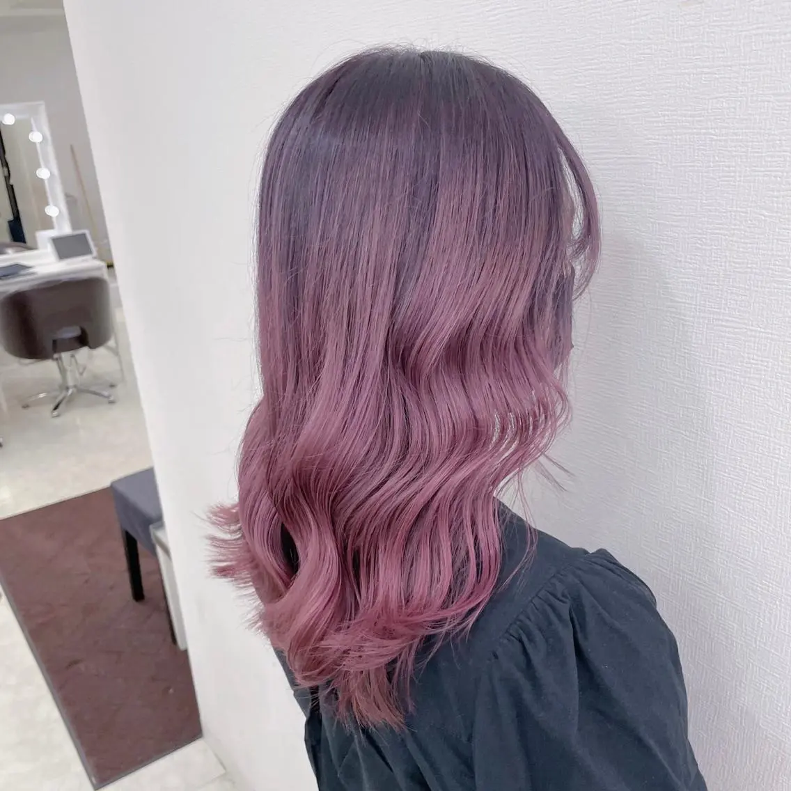 ロング カラー ヘアアレンジ ハイトーン特化🎀 LEONのヘアスタイル