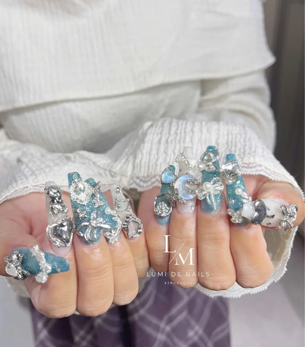 ネイル グラデーション ラメ(グリッター) マグネットネイル ミラーネイル ニュアンスネイル ハンドネイル Lumi de nailsのネイルデザイン