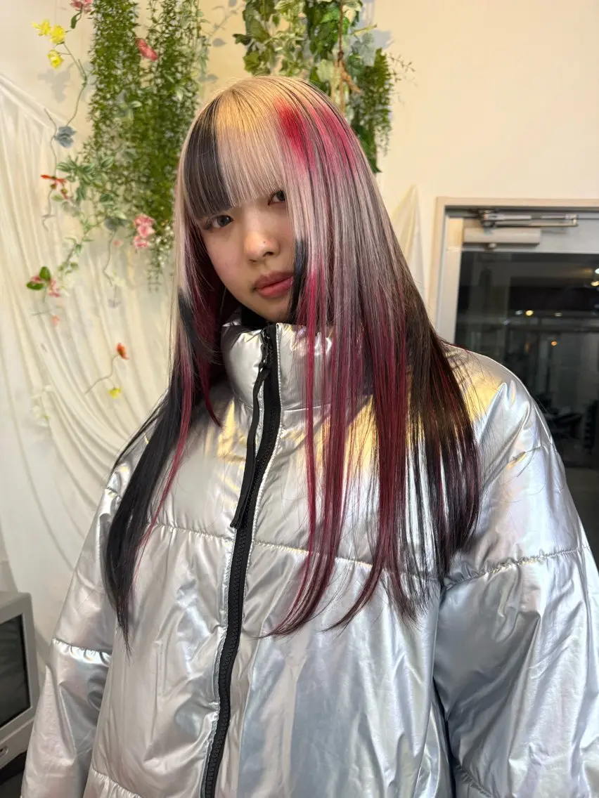 ロング カラー ブリーチ トリートメント ブリーチカラー/ デザインカラー/にらのヘアスタイル