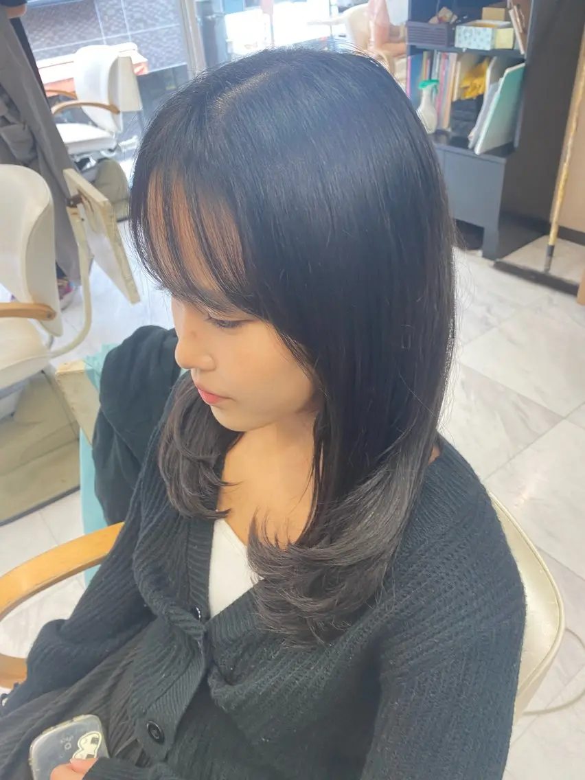 ロング ヘアアレンジ 顔周りカット 韓国風ヘア レイヤーカット ローレイヤー カット 目黒 碧人のヘアスタイル