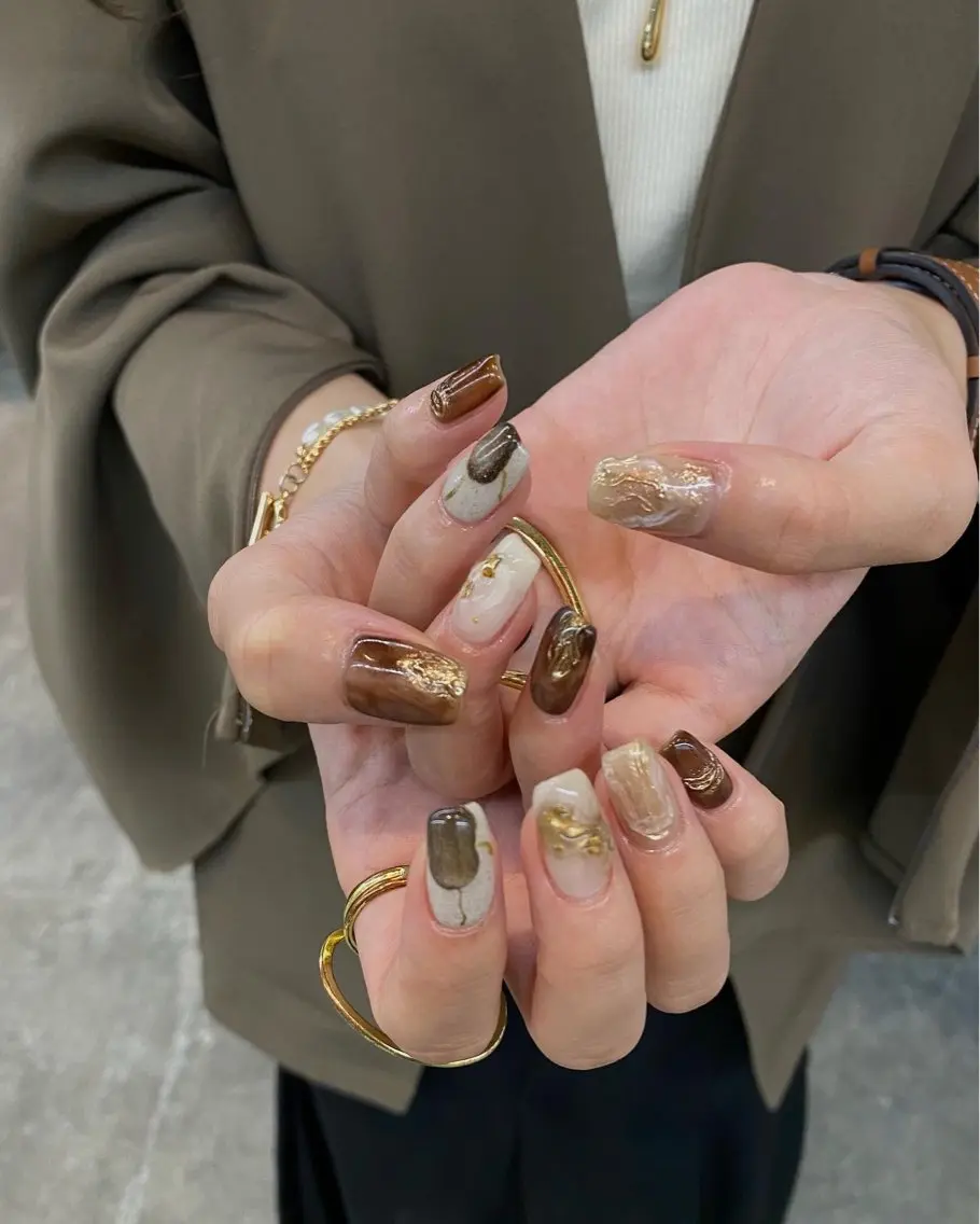 ネイル ニュアンスネイル 栗林 実莉のネイルデザイン