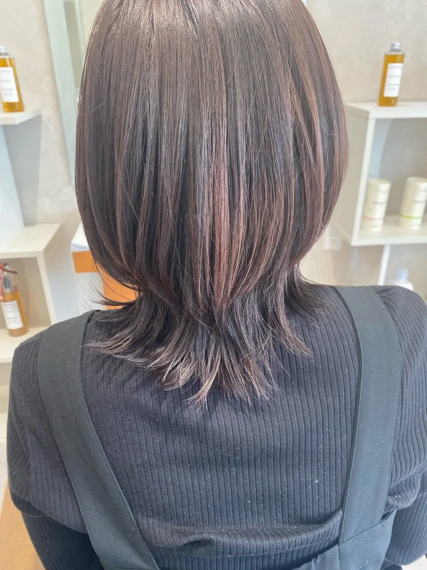 カラー TERUYA shionのヘアスタイル