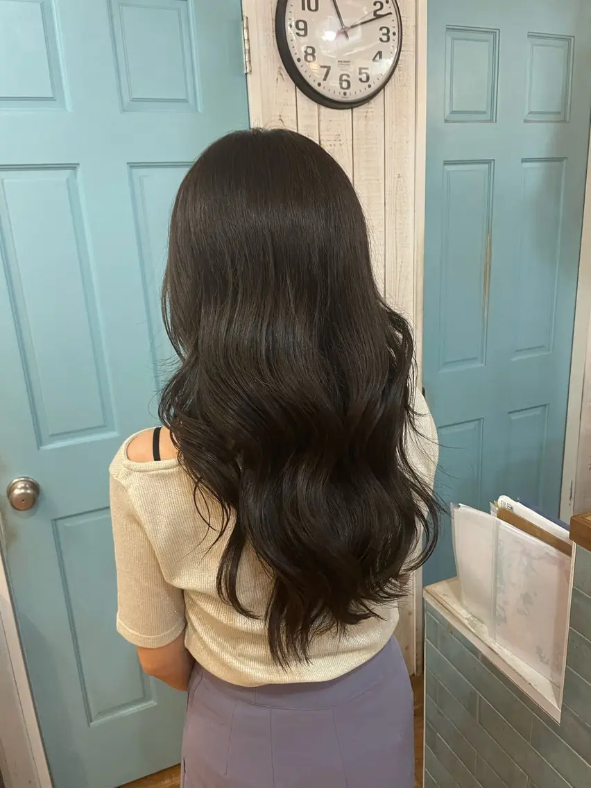 カラー ブリーチ グレージュ ブリーチなしカラー ヘアカラー 大山 怜菜のヘアスタイル