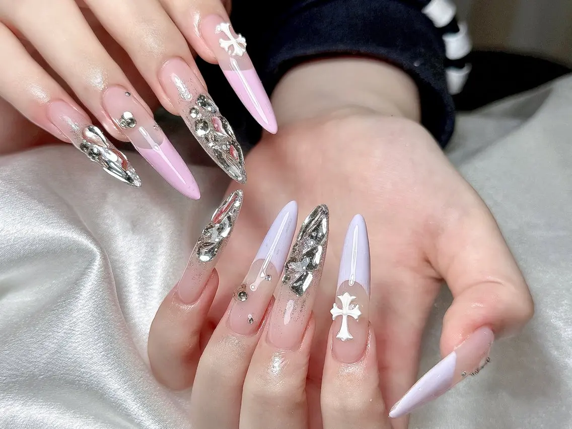 ネイル アートネイル 長さ出し ガーリー 韓国ネイル 持ち込み Rin Nail 新大久保店のネイルデザイン