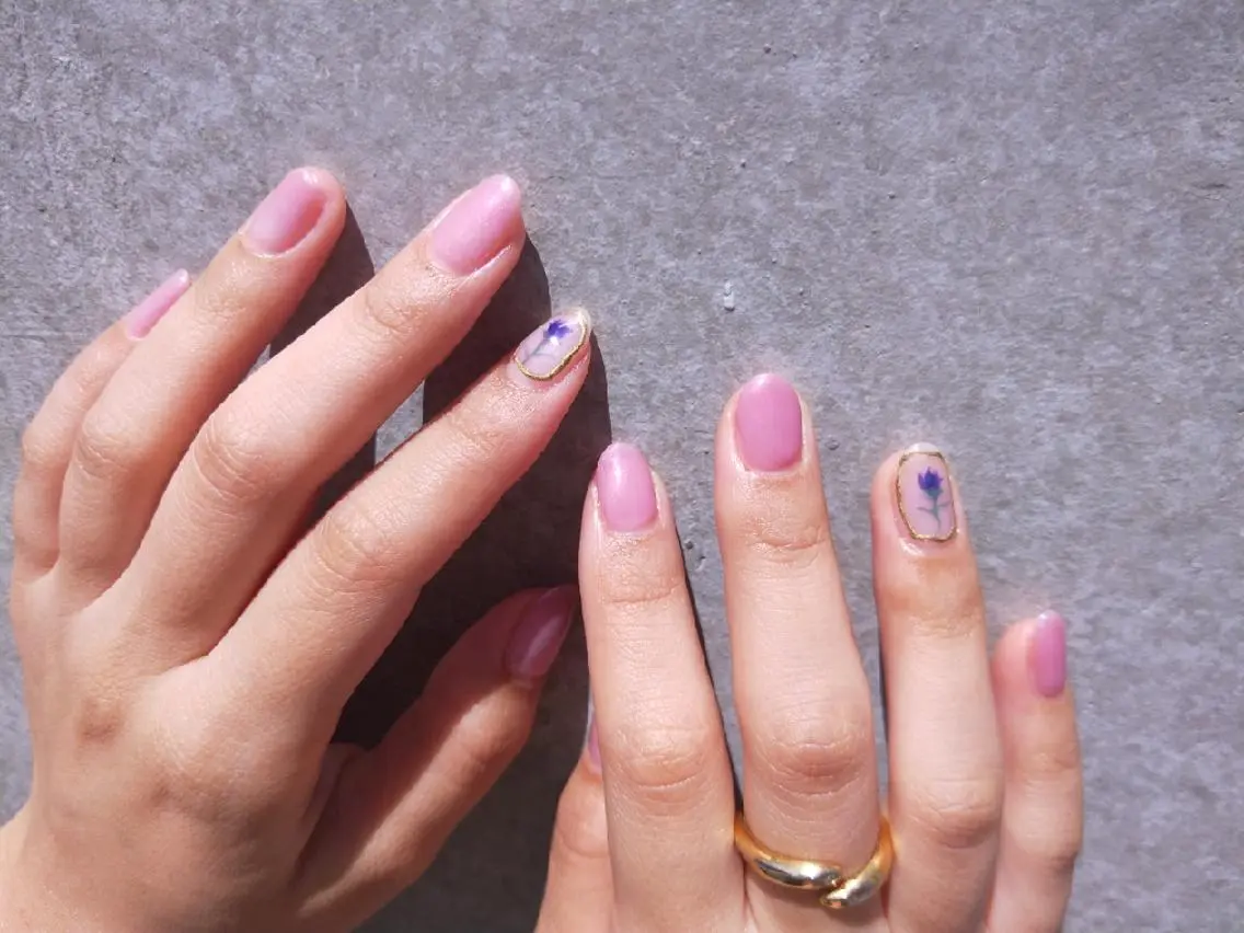 ネイル はばすみれ🎀ﾈｲﾙ 光ﾌｪｲｼｬﾙ ﾍｱのネイルデザイン