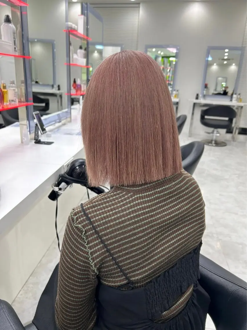 ショート カラー ヘアアレンジ 韓国レイヤー&ピンク 艶髪🩶maikoのヘアスタイル
