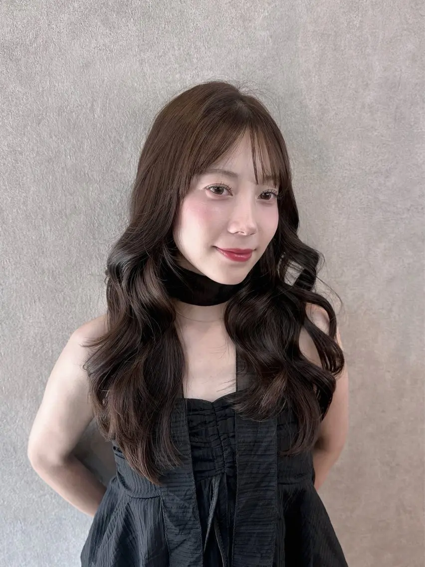 ロング デート 顔周りカット ヨシンモリ 韓国風ヘア レイヤーカット 𝒓𝒊𝒏𝒂 /水光カラーのヘアスタイル