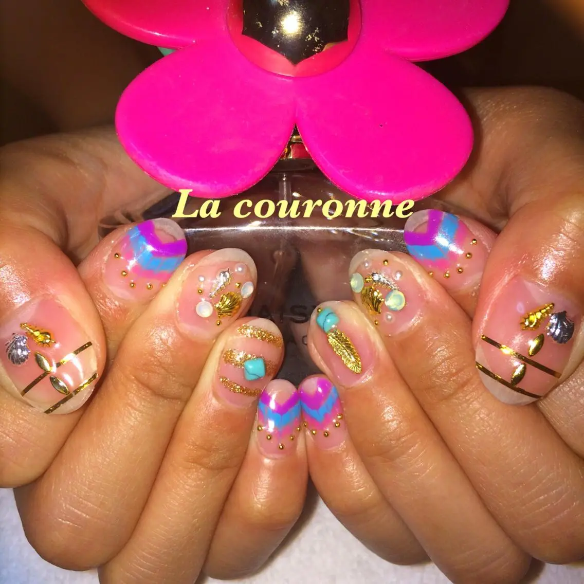 ネイル 持ち込み Lacouronne NATSUMIのネイルデザイン