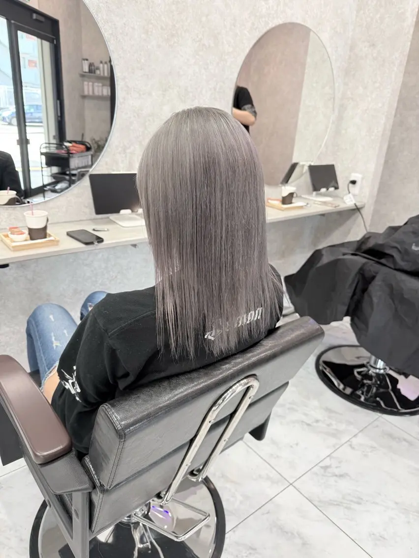ミディアム カラー 🌺ハイトーン🌺 矢葺 なぎさ🌺🌺のヘアスタイル