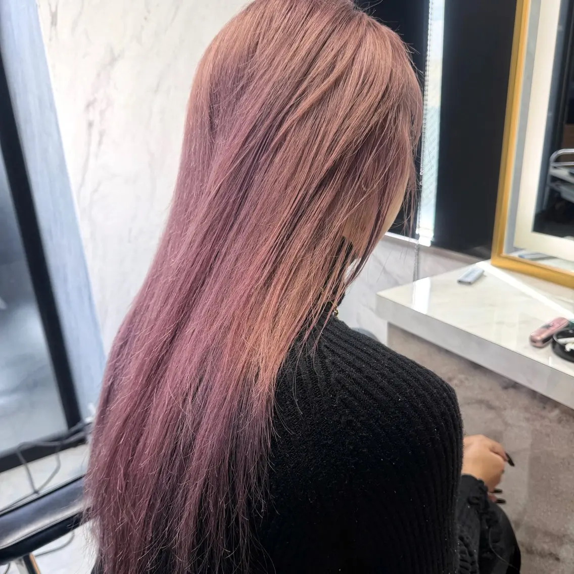 ロング カラー シールエクステ ハイトーンカラー エクステ ヘアカラー シールエクステ特化 ハイトーン、NANAのヘアスタイル