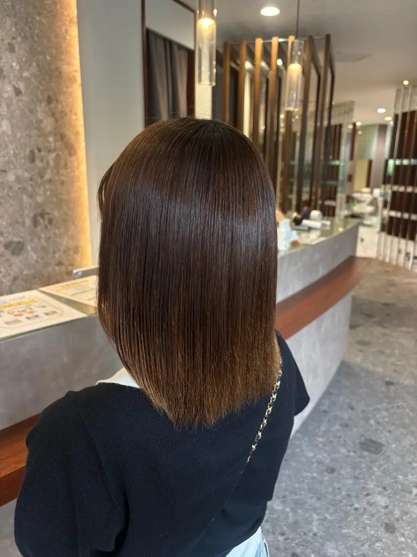 ミディアム 縮毛矯正 トリートメント 関 真理菜のヘアスタイル