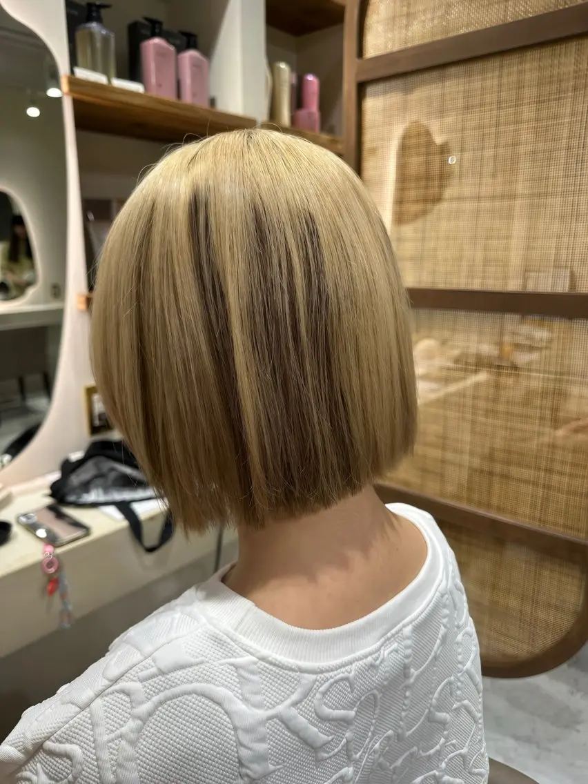ショート 切りっぱなしボブ ボブ 上野 秀のヘアスタイル