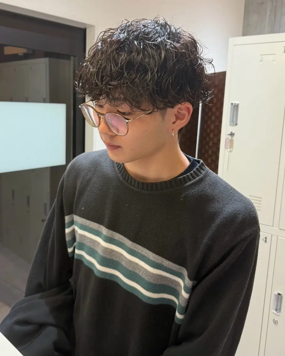 【ミニモ限定】メンズカット+全パーマ(波巻きパーマ、ナチュラルパーマ、ツイストスパイラル、シャドウパーマ)の写真